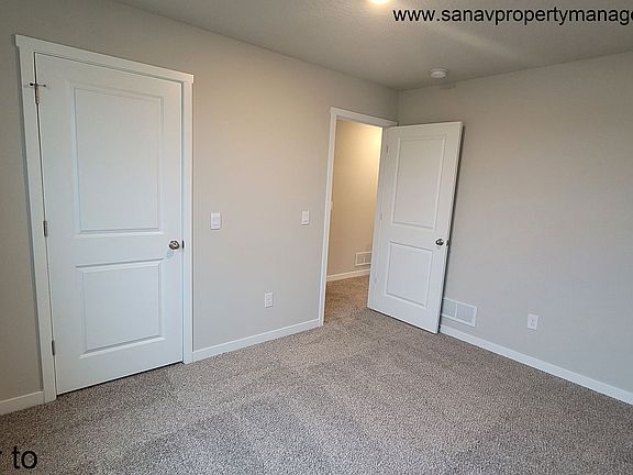 5th image of 1104 Cove St SE