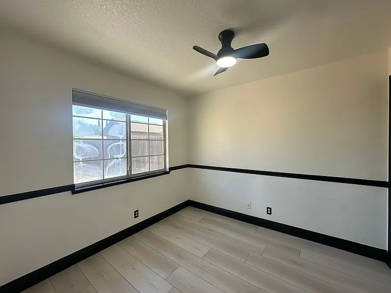 365 Diane Ct — Photo 8