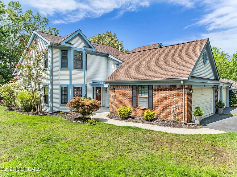 141 Old Orchard Ln — Photo 3