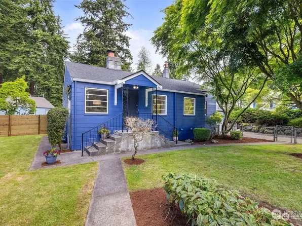 102 N 143rd Street, Seattle, WA 98133