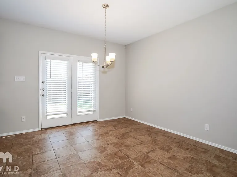 1619 Kawati Way — Photo 6