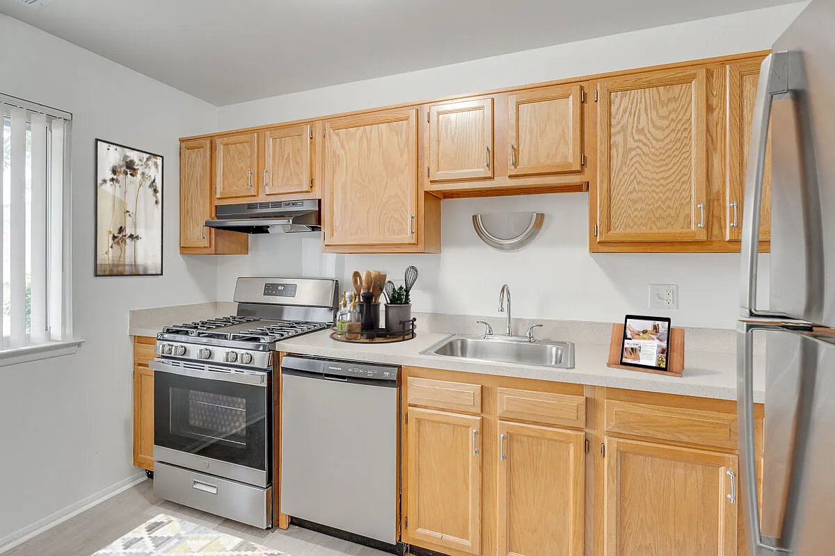 Stoneybrooke Apartments — Photo 4