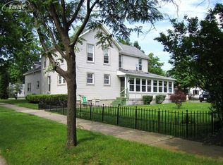 319 W Sherman St, Caro, MI 48723