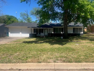 1305 Hillcrest Dr, Graham, TX, 76450