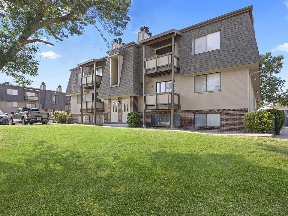 Sandstone Apartments