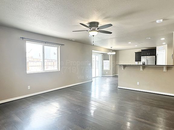 3rd image of 9532 Bryce Canyon Dr