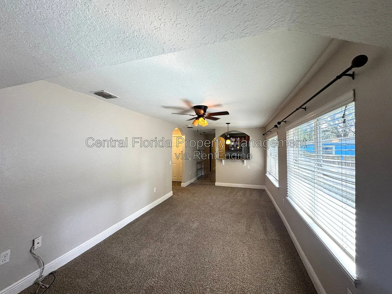 3 bed, 2.0 bath, 1122 sqft, $1,899 — Photo 3