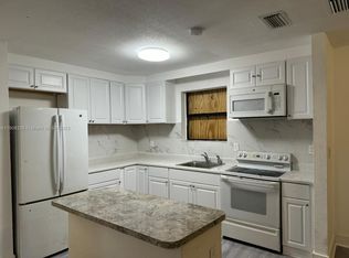 2900 NW 8th Pl, Fort Lauderdale, FL 33311