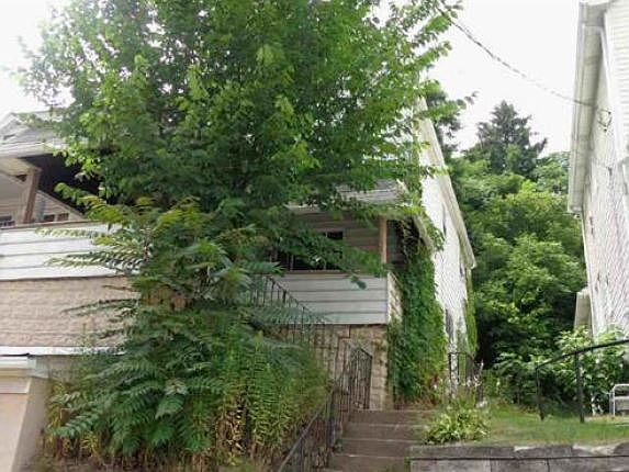 2nd image of 911 Bellview St