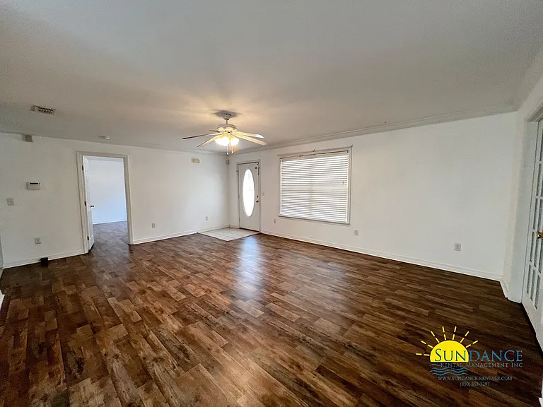 132 Cabana Way — Photo 2
