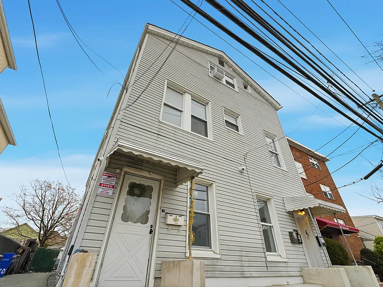 302 Belmont Ave #2 — Photo 6