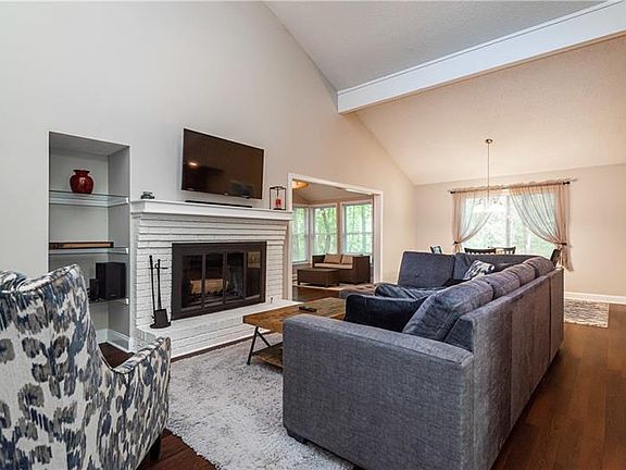 2nd image of 6808 Brookwood Ct