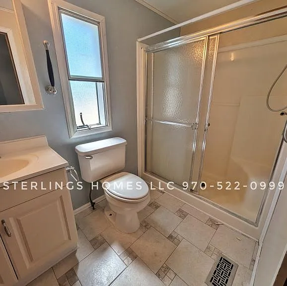 833 Douglas St — Photo 5