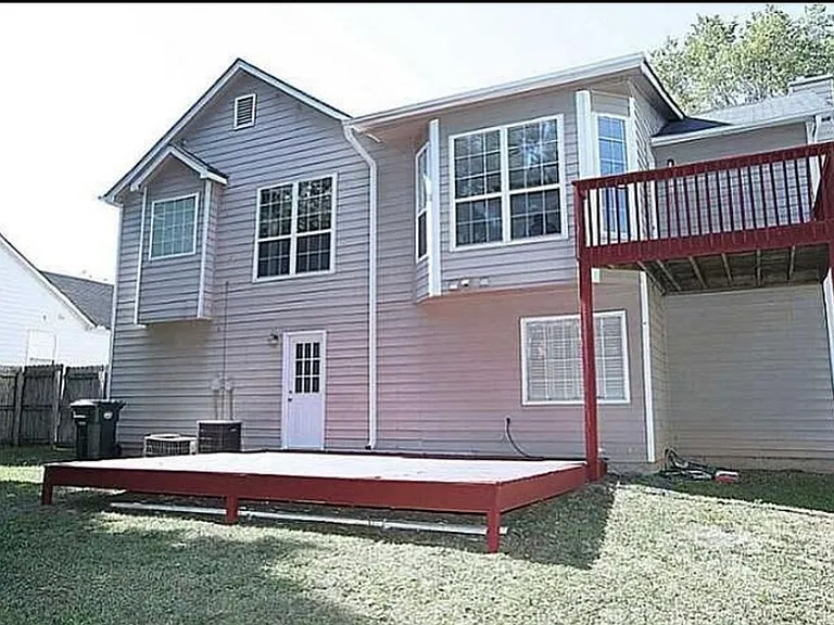 2174 Dresden Grn NW — Photo 17
