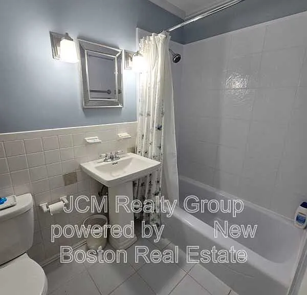 276 Albion St — Photo 27