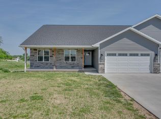 212 Clubhouse Ln, Kimberly, WI 54136