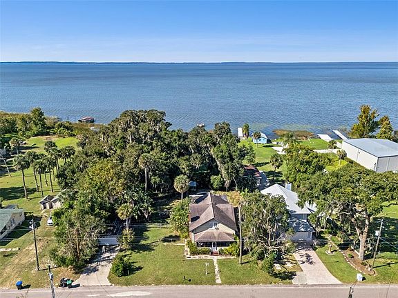 2nd image of 3828 Walker Rd