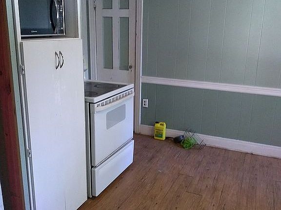 2nd image of 406 Eagan St