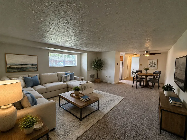 Hermitage Hills Apartments — Photo 11