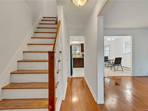 2nd image of 3029 Gunther Ave