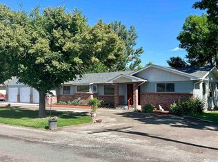 14 La Buena Vida Ln, Yerington, NV 89447