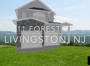 11 Forest St, Livingston, NJ 07039