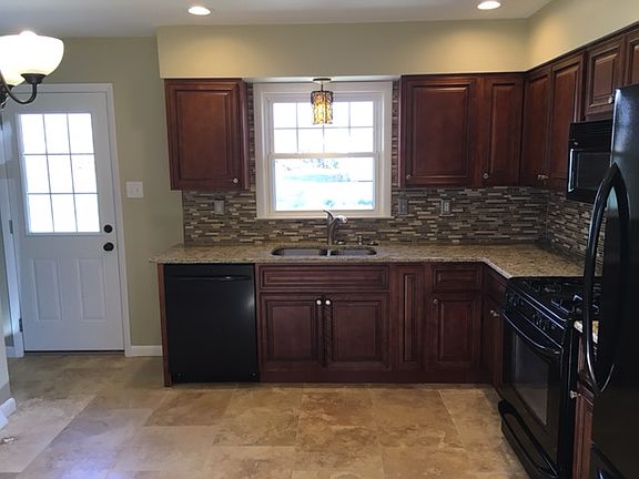 3rd image of 2450 Millbrook Dr