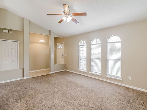 3rd image of 1557 Hope Valley Dr
