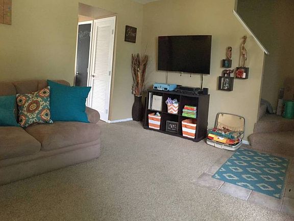 3rd image of 405 10th St SE
