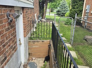 168 Brammar St #BASEMENT, Newmarket, ON L3Y 7T3