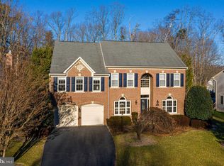 8721 Cross Chase Cir, Fairfax Station, VA 22039