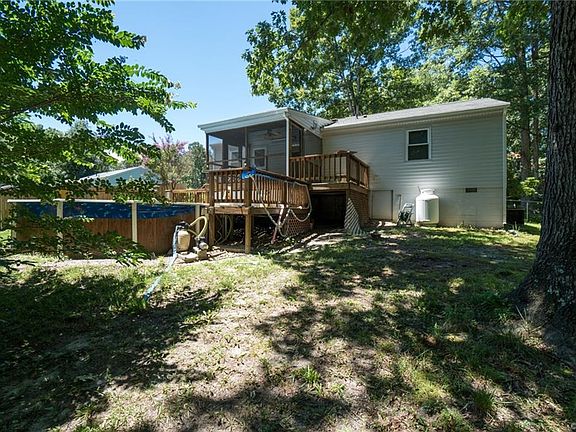 3rd image of 9373 Lost Forest Dr