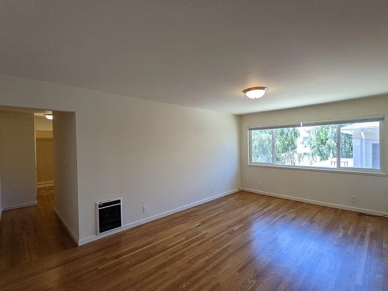 2534 Benvenue Ave — Photo 59