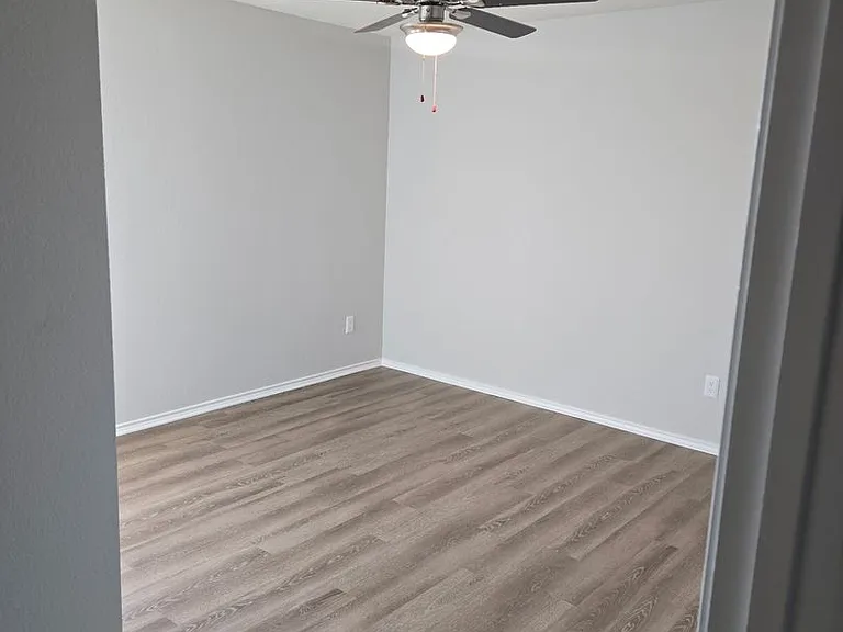 5049 Mosaic Dr — Photo 7