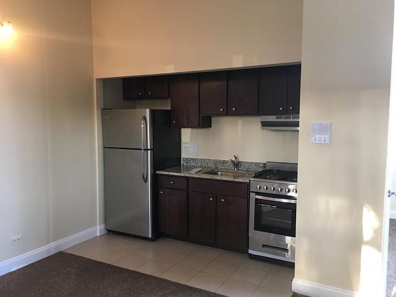 2nd image of 5858 W Fullerton Ave #5858205