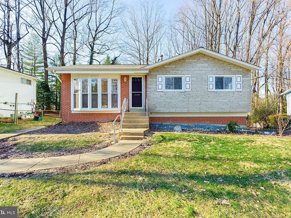1st image of 4418 Weyburn Dr