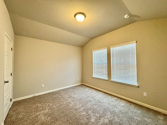 3rd image of 26044 Scenic Crest Blvd