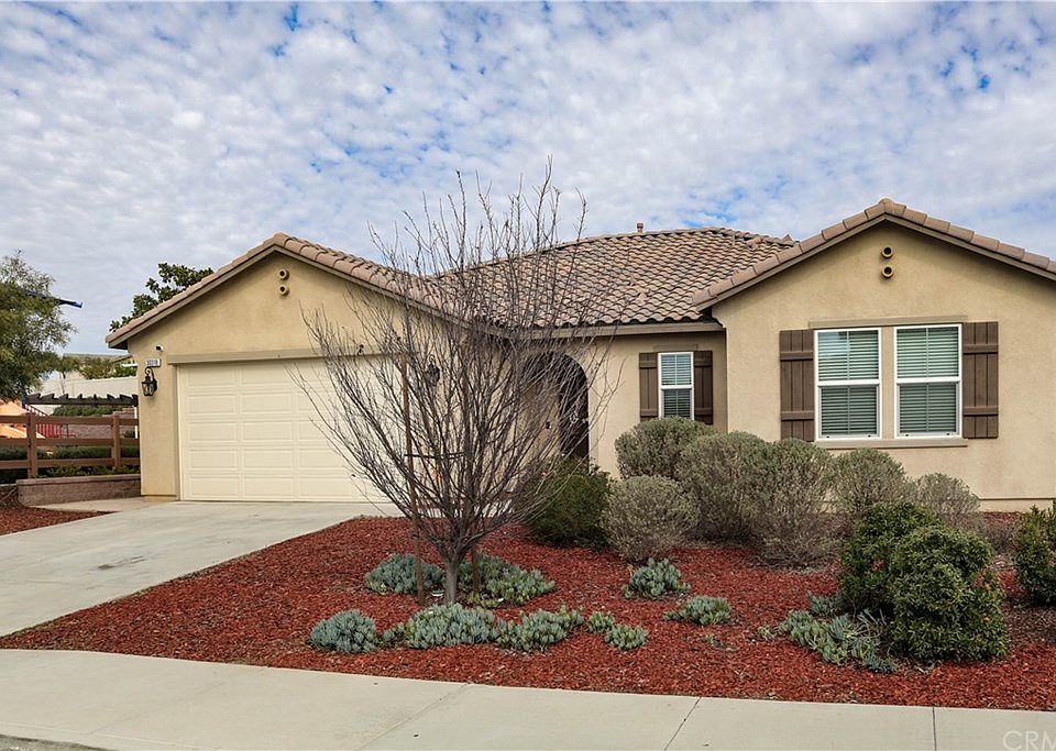 1st image of 30318 Powderhorn Ln
