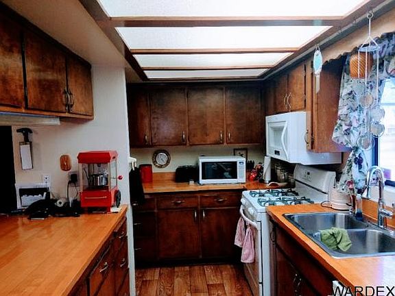 5th image of 635 Primrose Ln