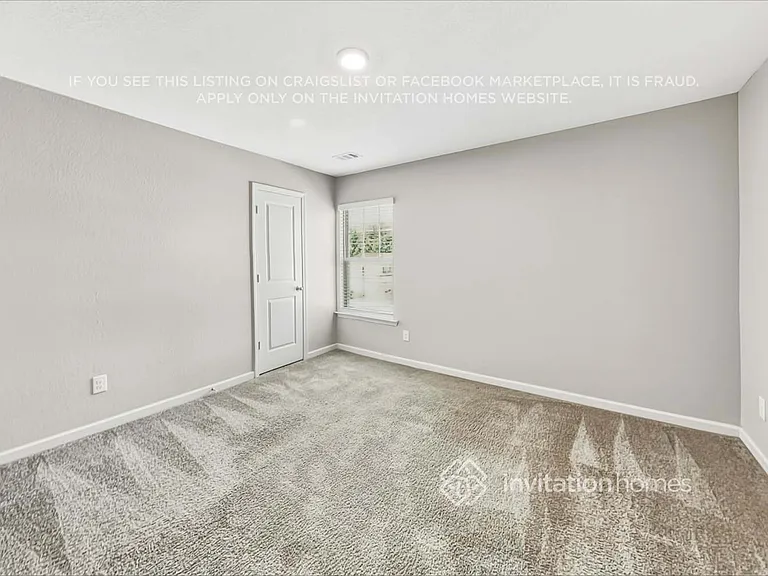 439 Vermeer Ct — Photo 13