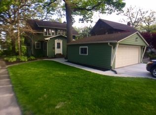 2404 11th St, Moline, IL 61265