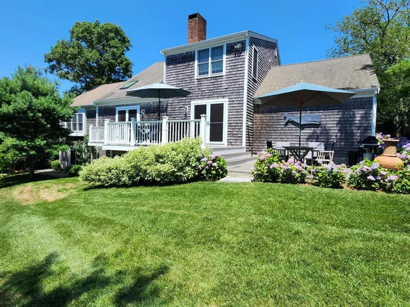 143 Abbey Gate Road, Cotuit, MA 02635