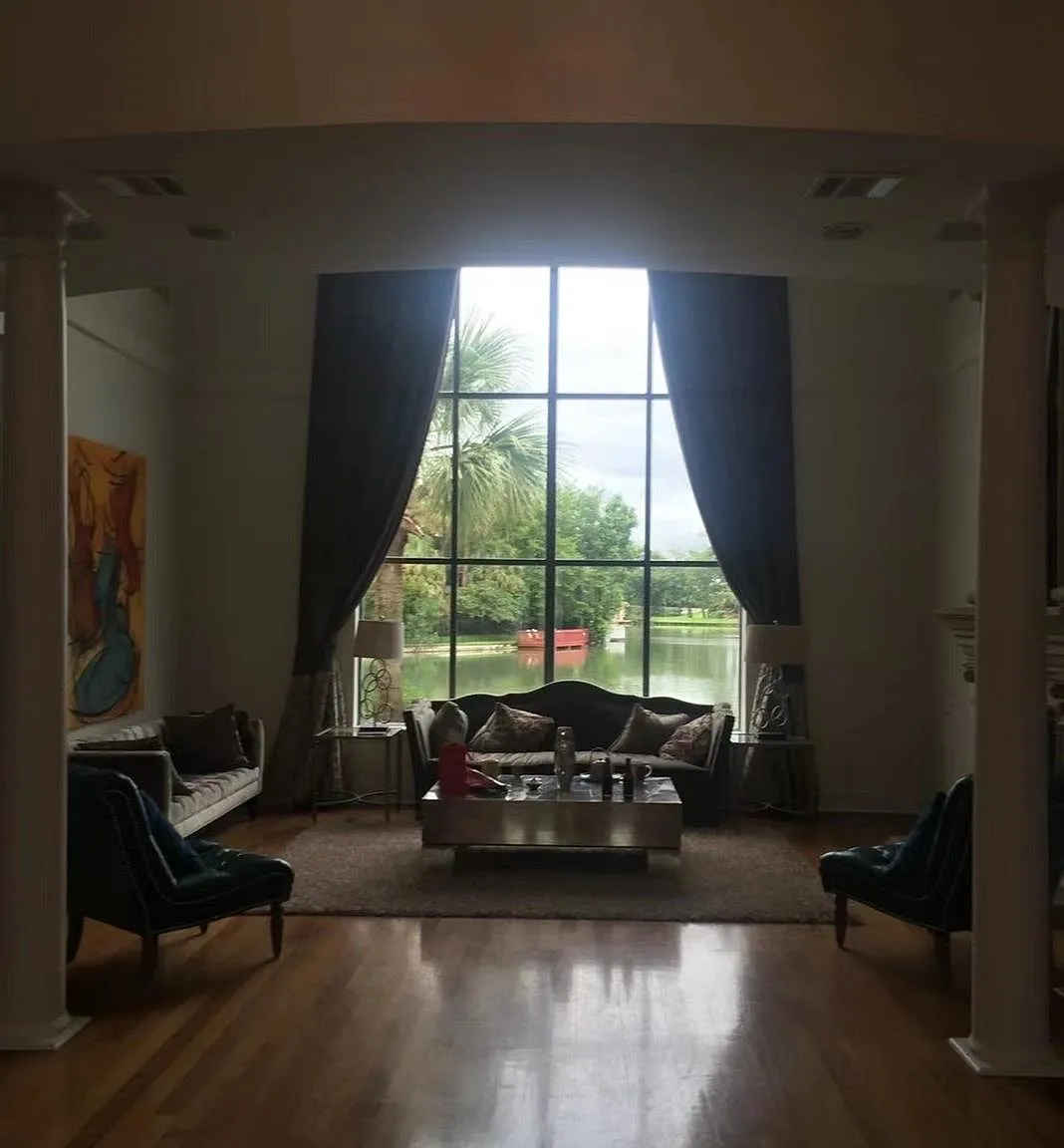 5 bed, 4.5 bath, 4783 sqft, $11,000 — Photo 1