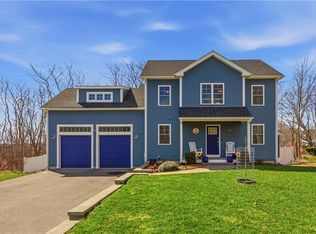 3 Rego Ave, Bristol, RI 02809