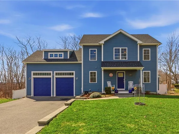 3 Rego Ave, Bristol, RI 02809