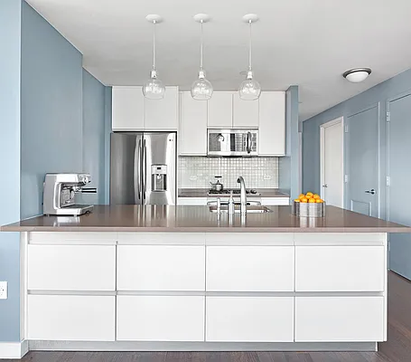 Sold by Compass | media 7