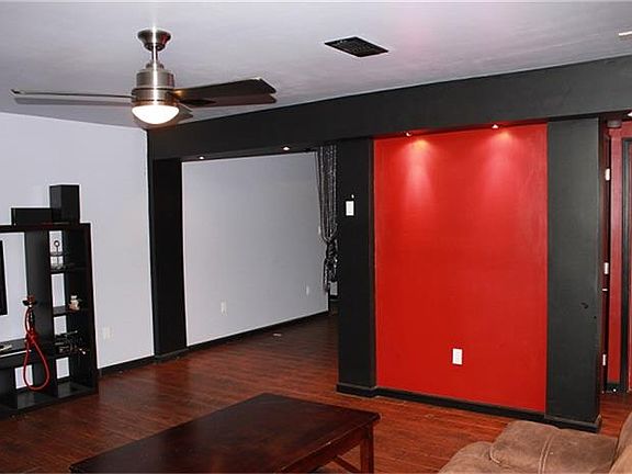3rd image of 6511 Sherwood Dr
