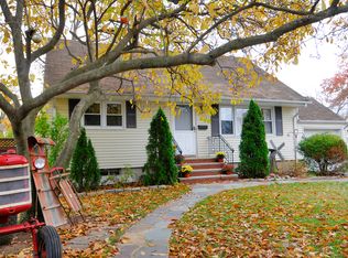 37 Druid Ave, Dumont, NJ 07628