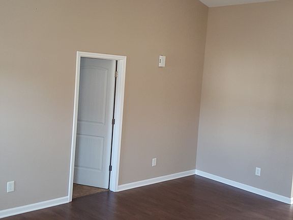 5th image of 201 Winding Cedar Dr