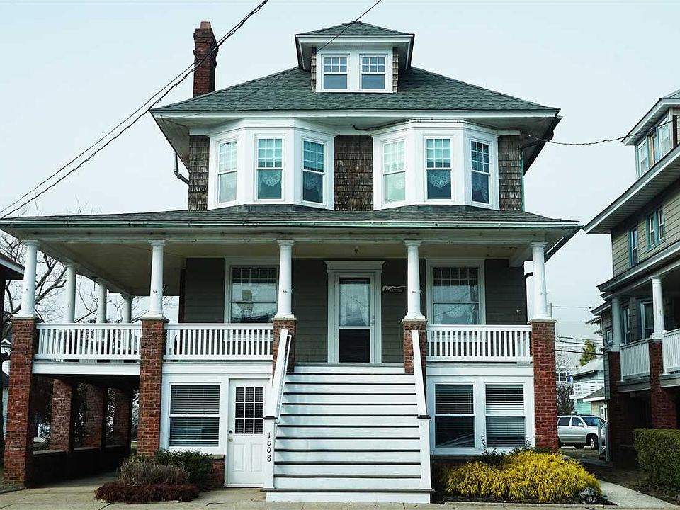 1st image of 1008 B C Ocean Ave #A